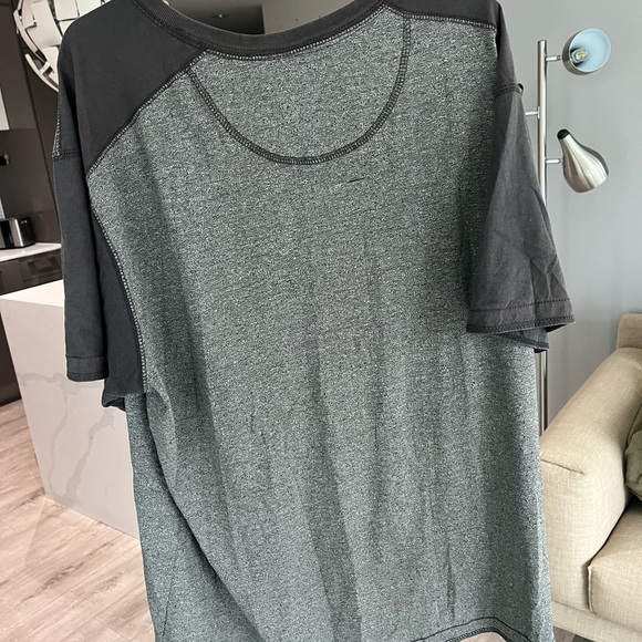 👕 Upgrade Your Casual Wardrobe with a Grey T-Shirt with 3 Buttons! 👕 - Picture 2 of 2